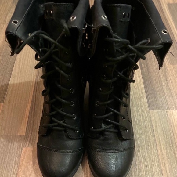 Bakers Boots - Picture 1 of 2